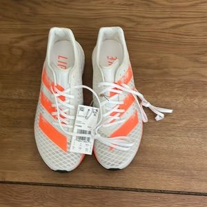 Men’s Adidas 7.5 Adizero pro light strike. Tags on